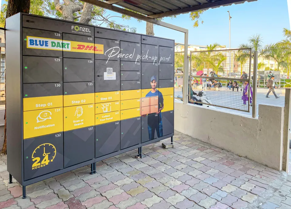 Durolt smart parcel locker system for contactless package delivery